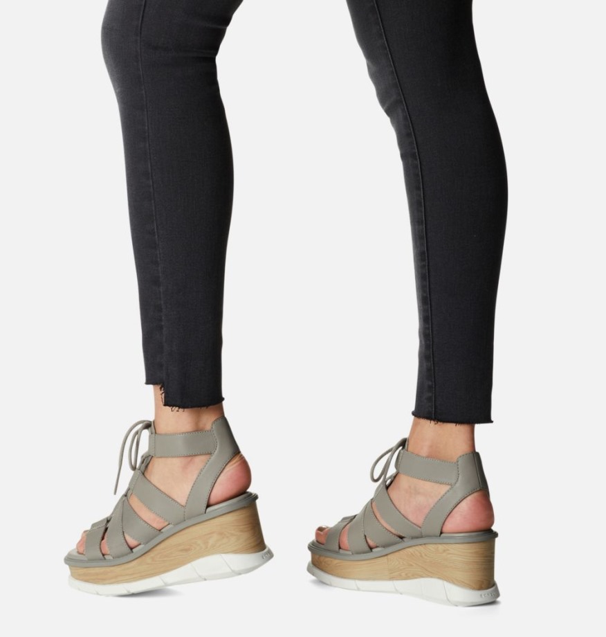 Sandale Compensée à Lacets Joanie Iii Femme Sorel Belgique Gris Chrome-blanc